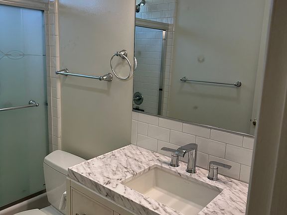5th image of 1505 Corinth Ave APT 205