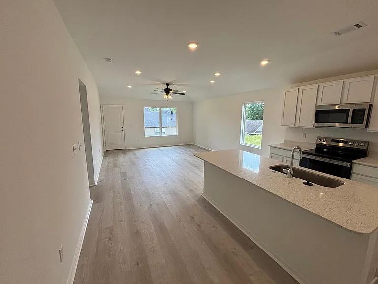 8300 Kim Dr — Photo 5