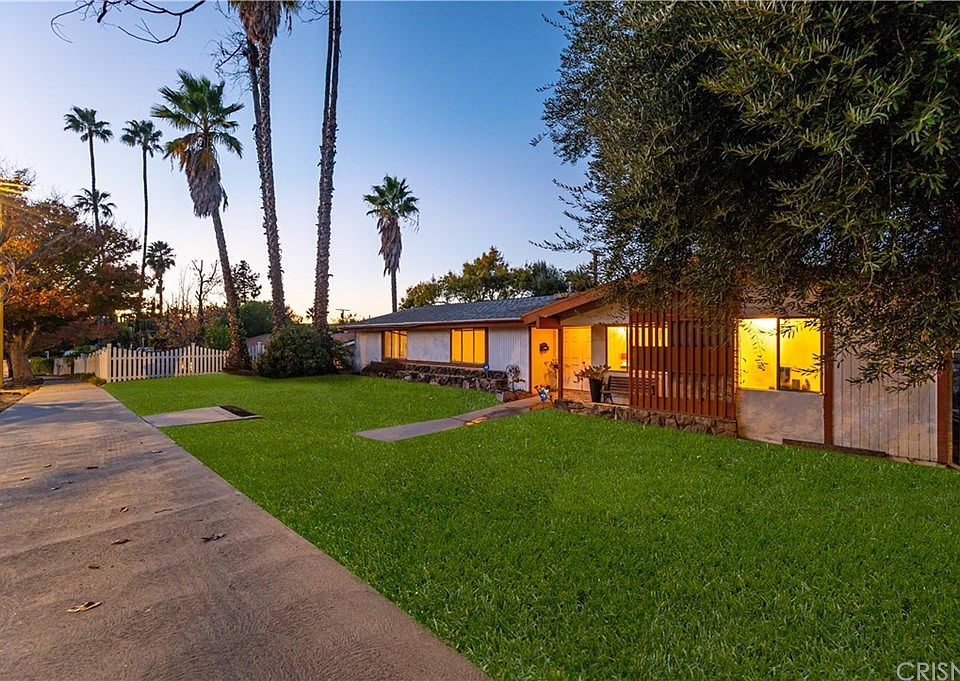 1st image of 20601 Oxnard St