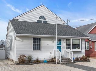 111 Haddonfield Ave, Lavallette, NJ 08735