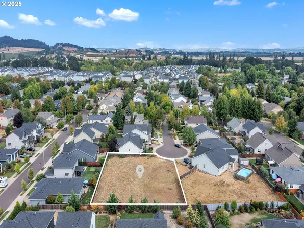 2233 NW Mahala Way, McMinnville, OR 97128