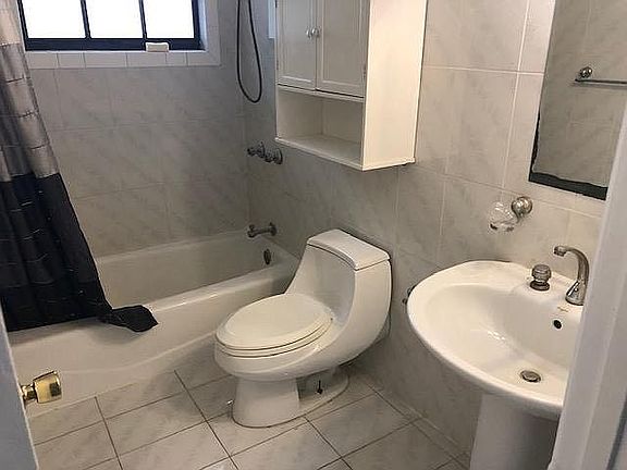 2nd bath upstairs