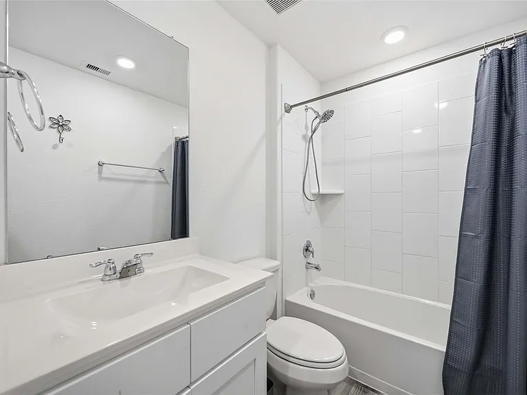 9522 Wall St — Photo 24