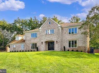 6294 Dunaway Ct, Mc Lean, VA 22101