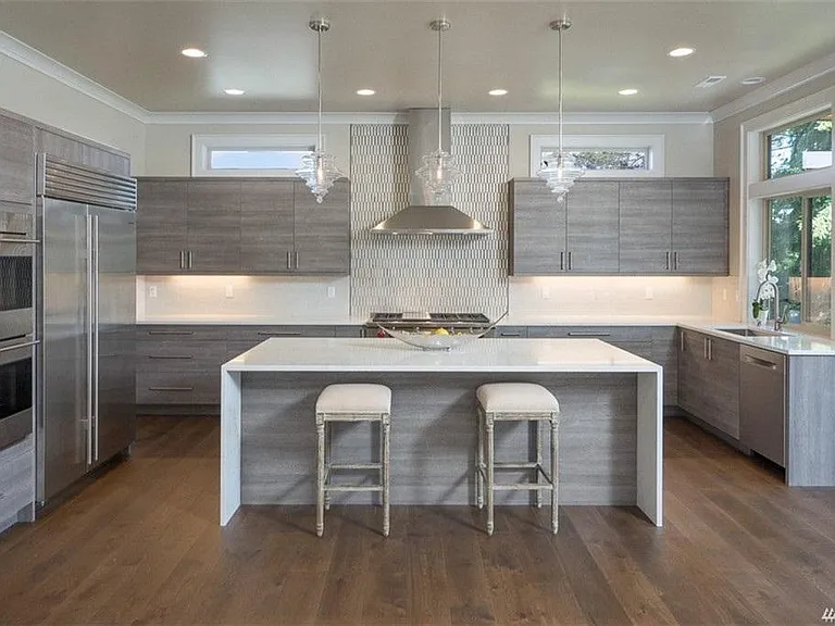 10207 NE 21st Pl — Photo 13