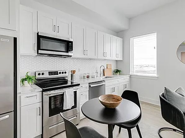 2236 Washington Ave #A03