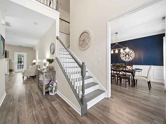 4th image of 308 Cabin Dr