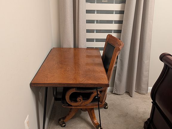 3rd image of 501 Morrissett Ct SE Room 1