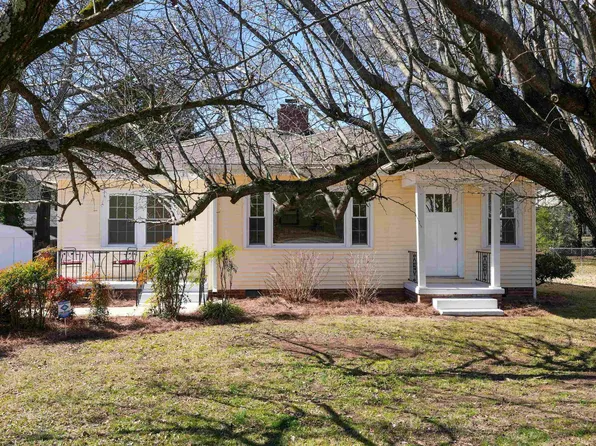 129 White Oak Dr, Greenville, SC 29607