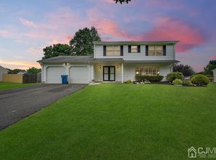 28 Seward Ave, Piscataway, NJ 08854
