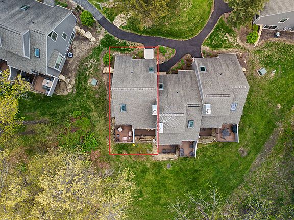 2nd image of 12 Cedar Bluff Ln