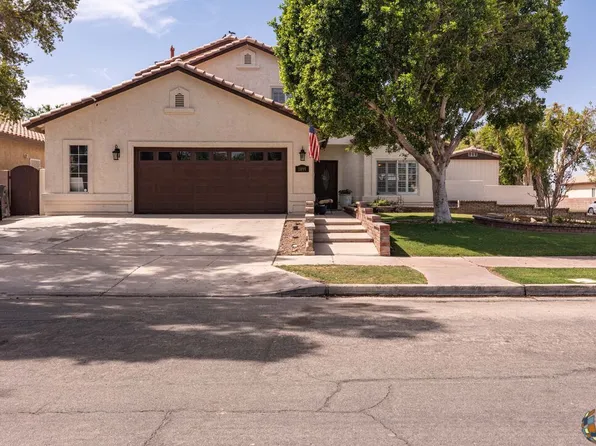 1899 Farmer Dr, El Centro, CA 92243