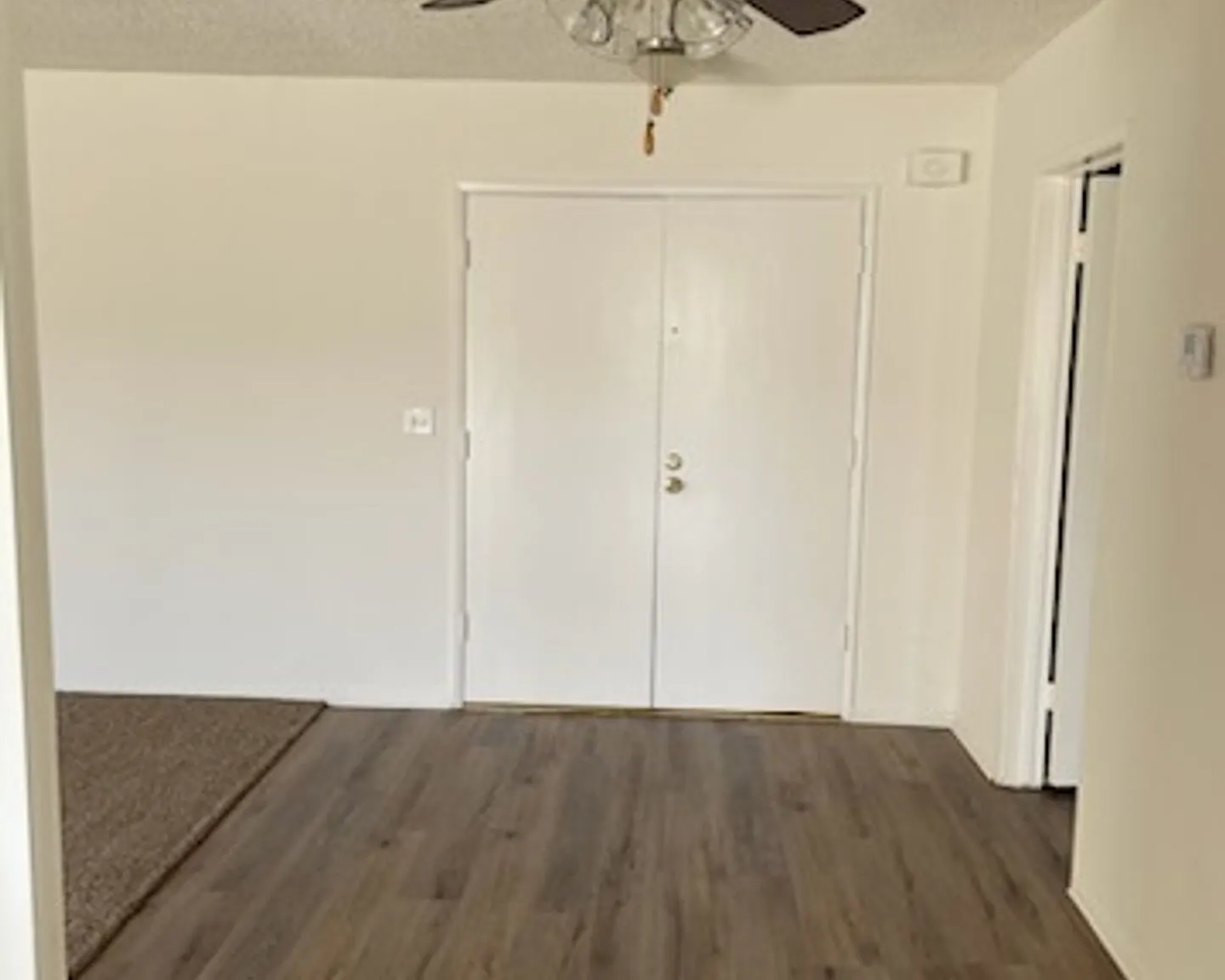 066 - Howard Crest — Photo 1