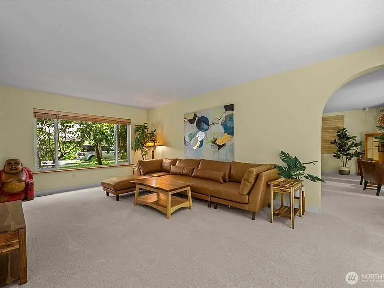 1311 Clearbrook Dr — Photo 20