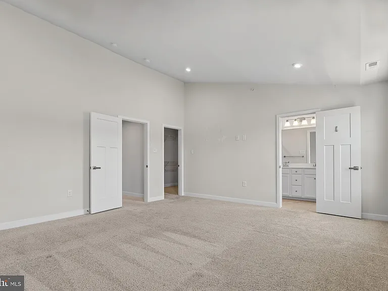 8005 Milltown Cir — Photo 22