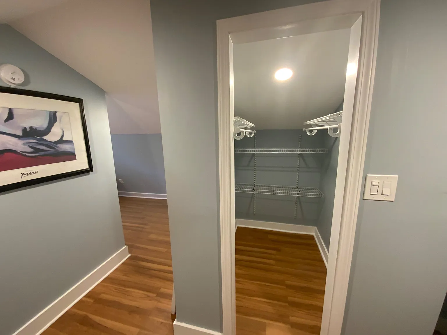 1 bed, 1.0 bath, 750 sqft, $3,413 — Photo 2