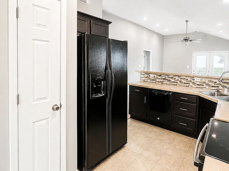 10417 Leven Blvd — Photo 6