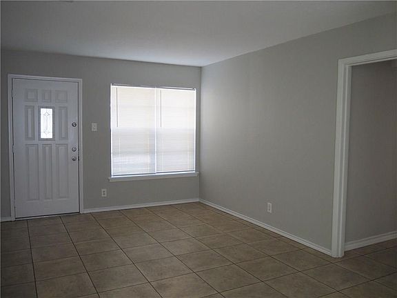4th image of 969 Shephard Dr