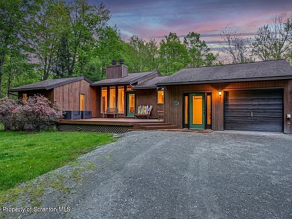 3rd image of 248 Bulletwood Rd