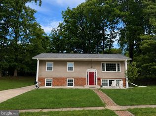 6208 Redwood Ln, Alexandria, VA 22310