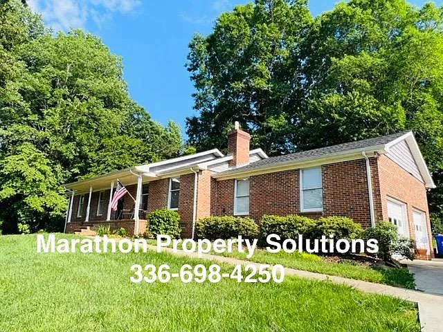 3 bed, 1479 sqft, $1,975 — Photo 2