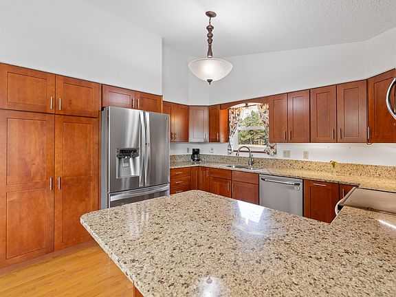5th image of 7920 Spring Canyon Rd