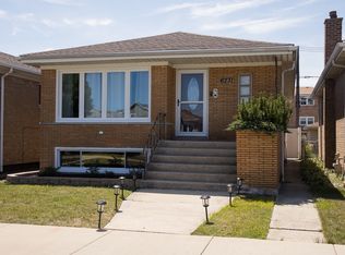 6231 W 64th St, Burbank, IL 60638