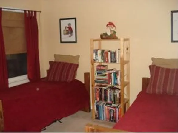 30 Cricket Hill Dr, Merrimack, NH 03054