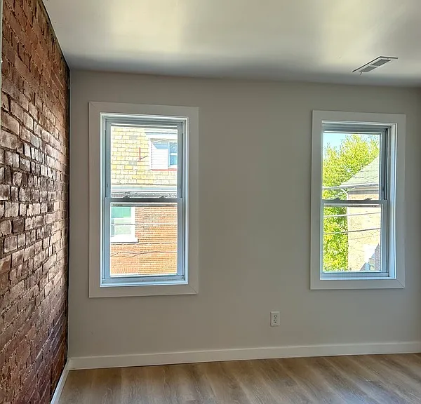 4042 Geneva St — Photo 26