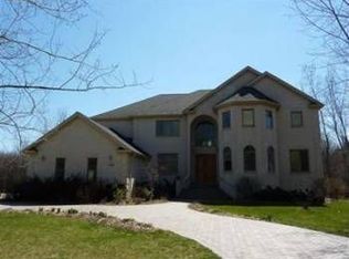 2349 Bayberry Ln, Long Grove, IL 60047