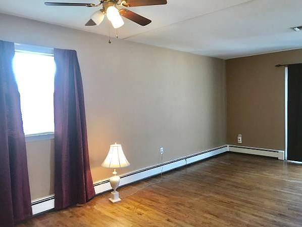 Dining/ Living Room