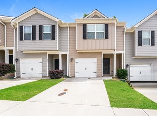 412 Highwood Ln, East Pt, GA 30344