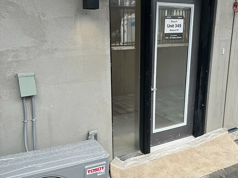 25 Palace St #P35 — Photo 1