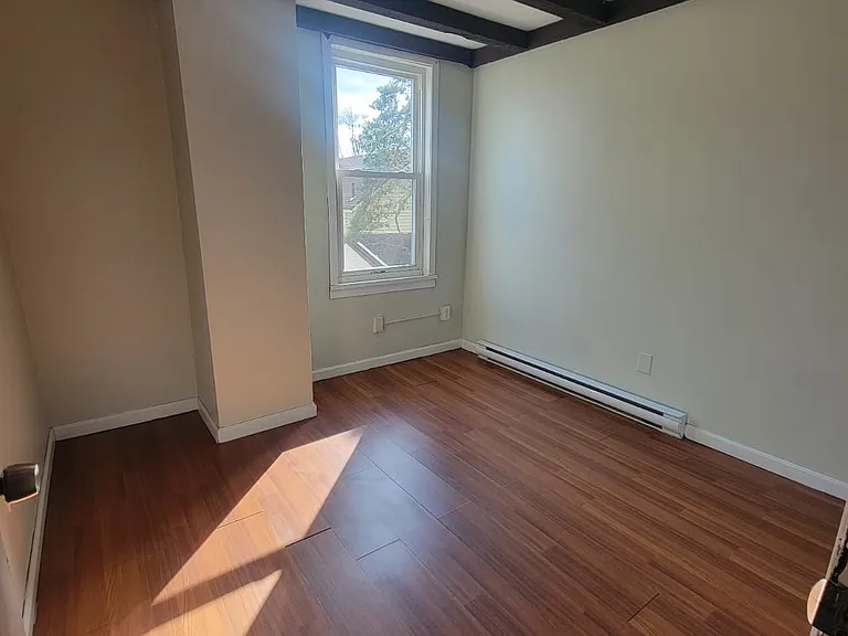 214 Mayock St — Photo 8
