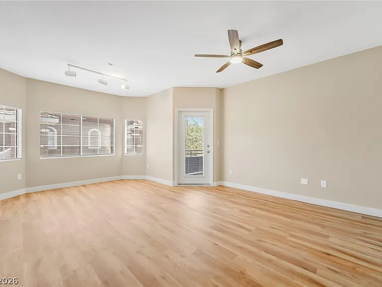 830 Carnegie St #1622 — Photo 4