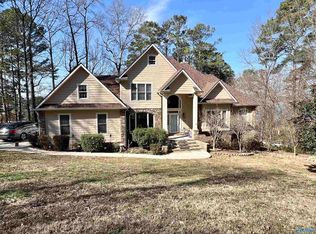 3608 Wyeth Dr, Guntersville, AL 35976