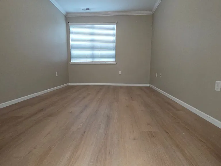 4448 Turnworth Arch — Photo 3