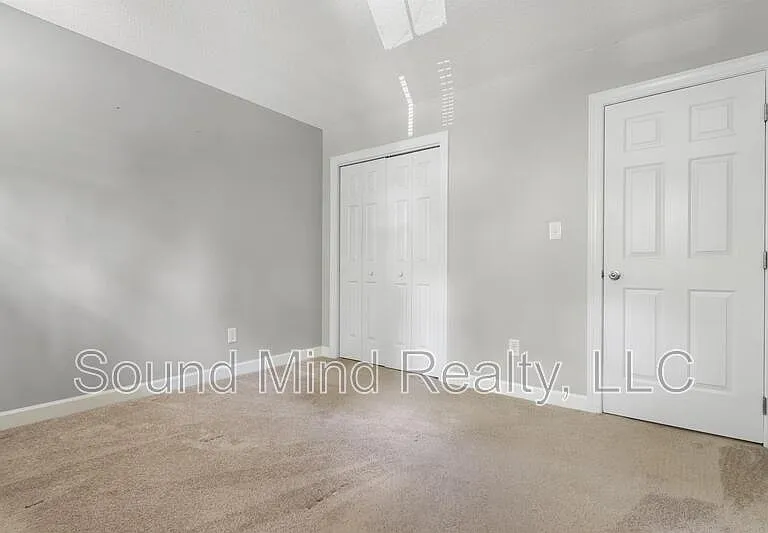 112 Lomond Ln — Photo 25