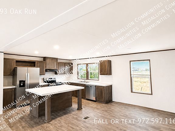 3rd image of 193 Oak Run