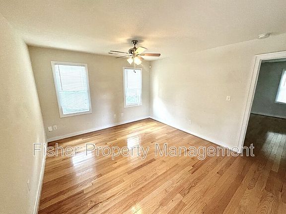 3rd image of 202 W 15th St APT C