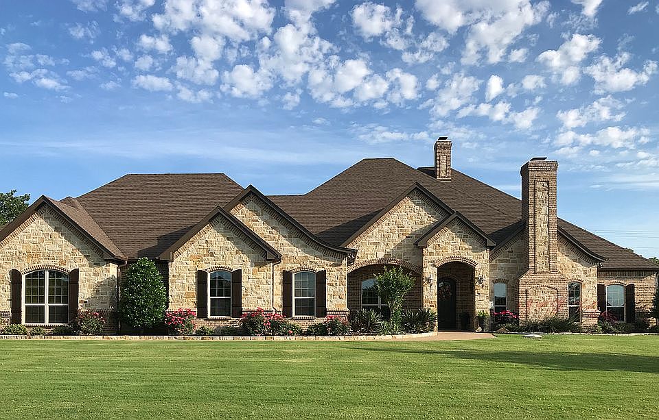 1st image of 270 Sugartree Cir