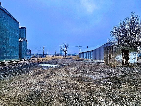2nd image of 0 4th Ave SE