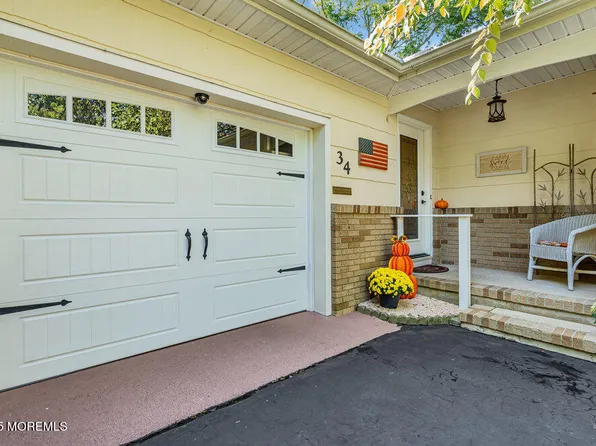 34 Cambridge Court, Toms River, NJ 08757