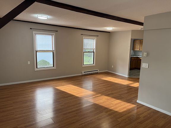 4th image of 5 Brookside Ln #10