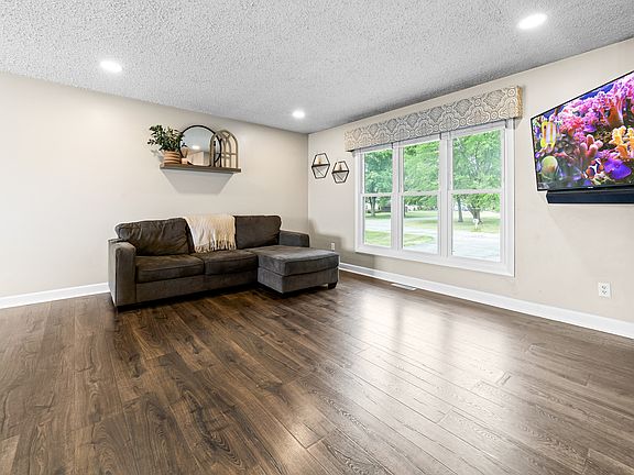 3rd image of 4603 Marimak Dr