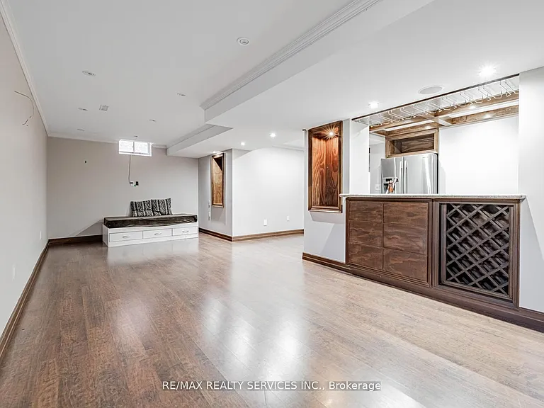 28 Siena Dr — Photo 45