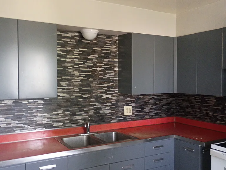 740 Edgemont Blvd #8 — Photo 4