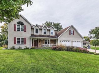1133 Aldrin St, De Pere, WI 54115