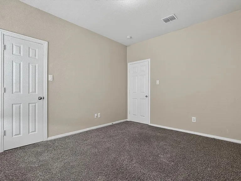 11945 Henderson Dr — Photo 24