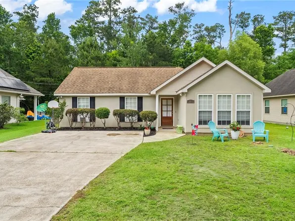 2537 Destin St, Mandeville, LA 70448